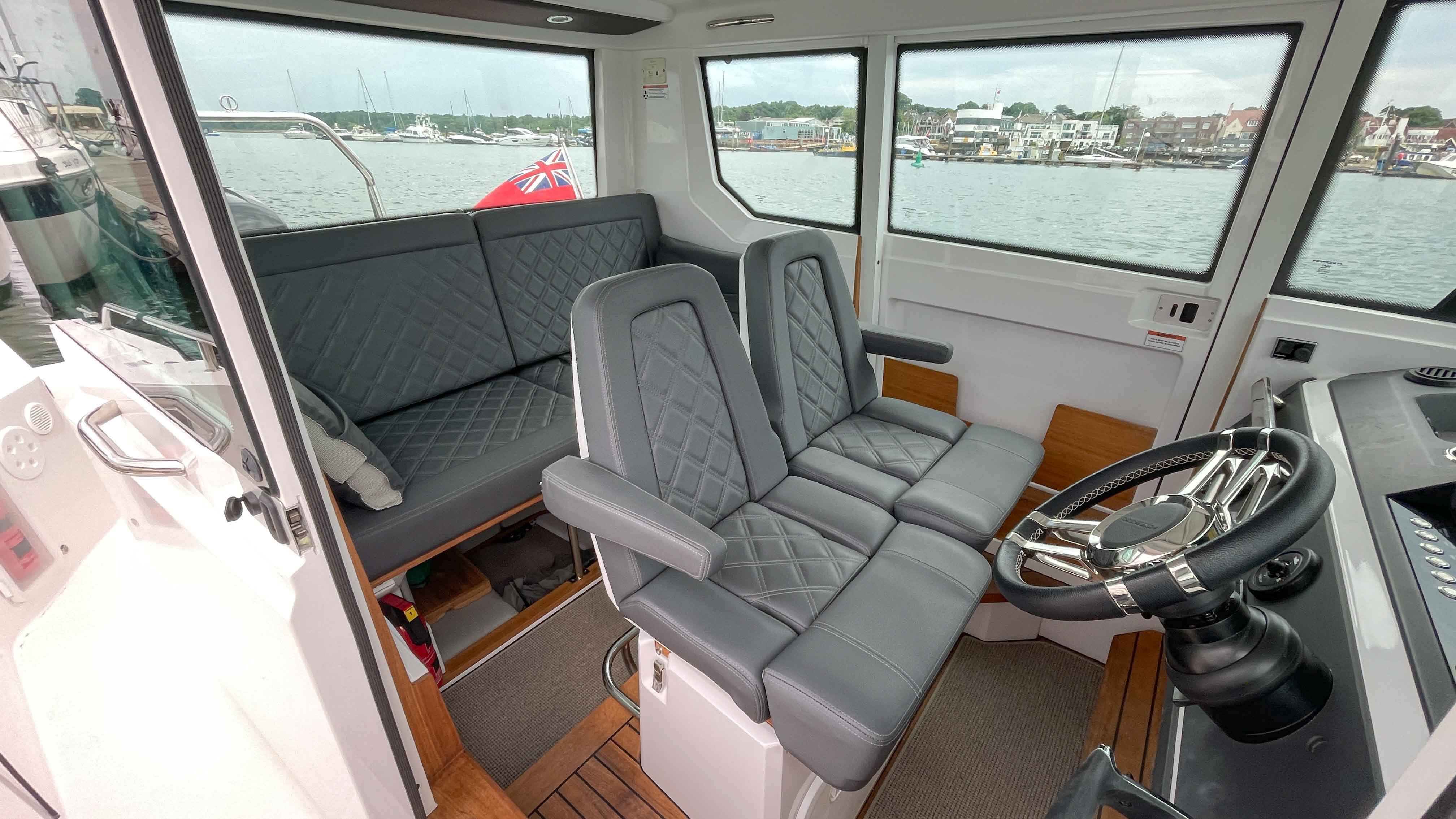 Axopar Charter Solent-10