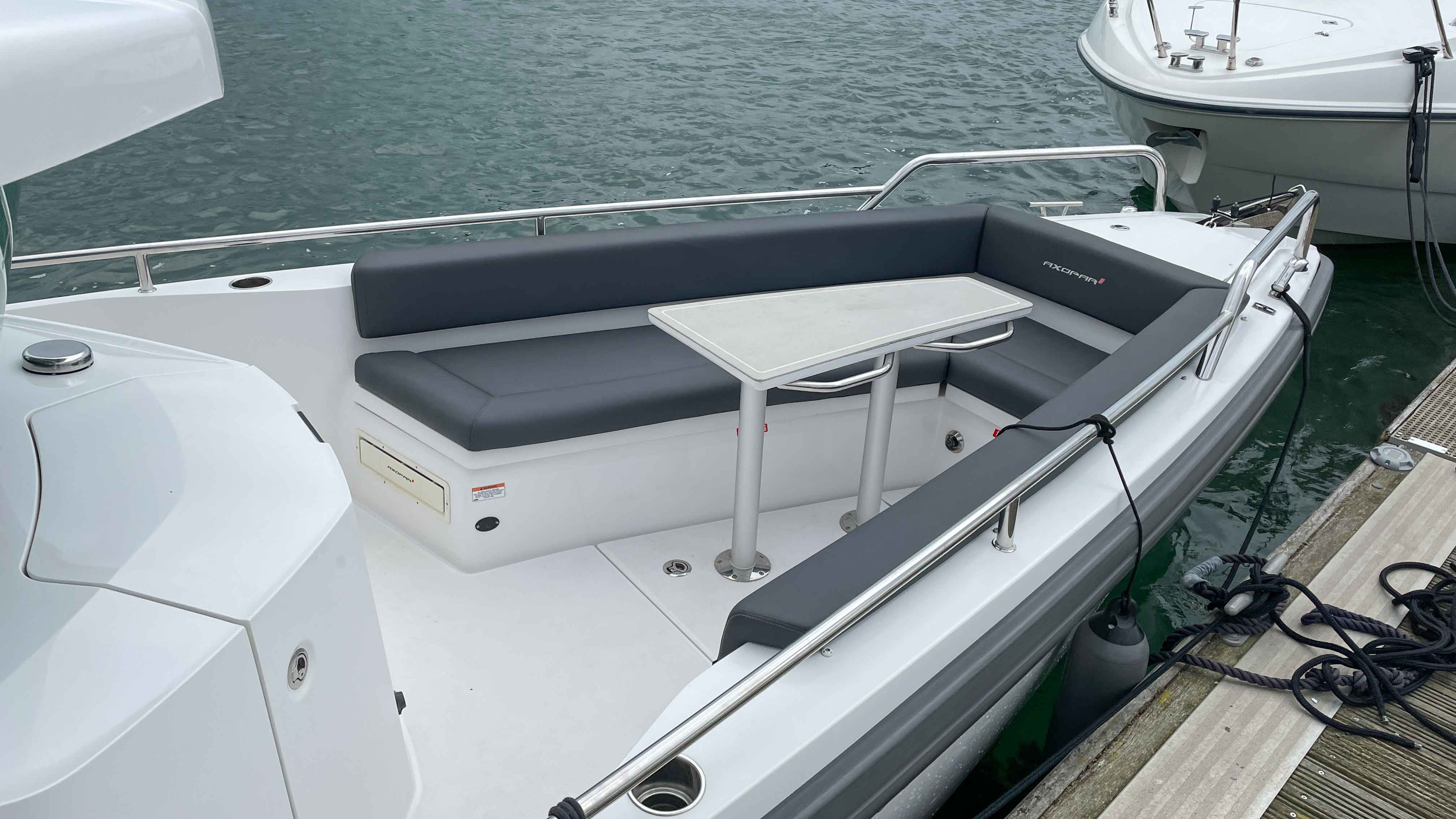 Axopar Charter Solent-4