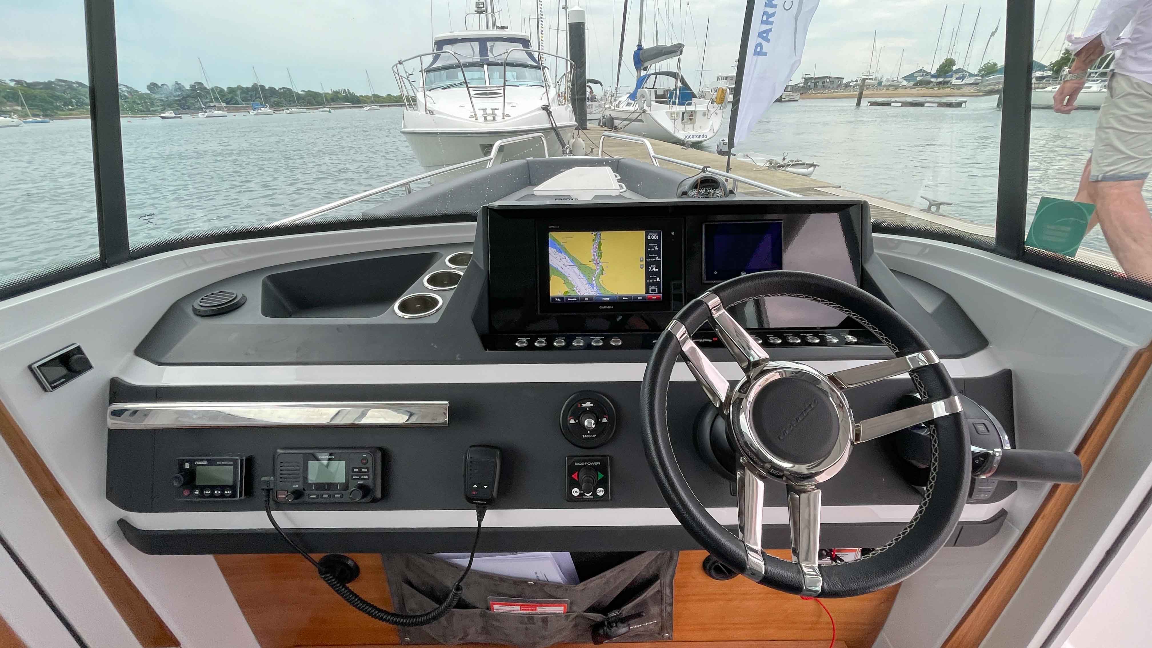 Axopar Charter Solent-8
