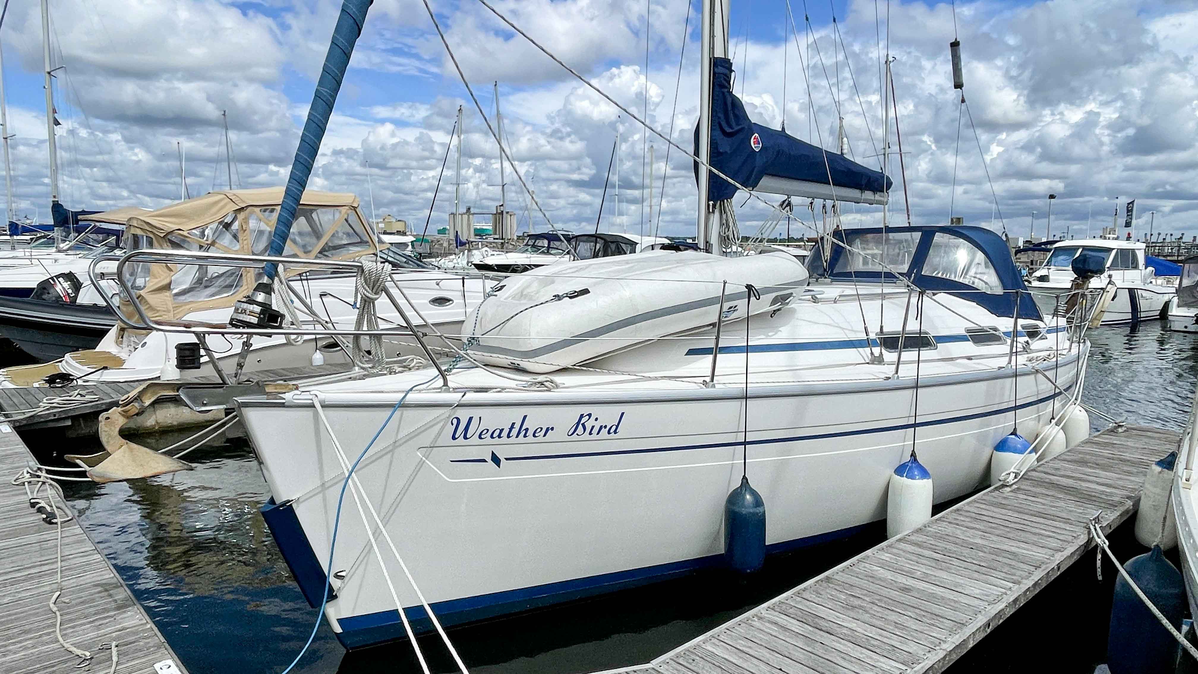 bareboat yacht charter solent